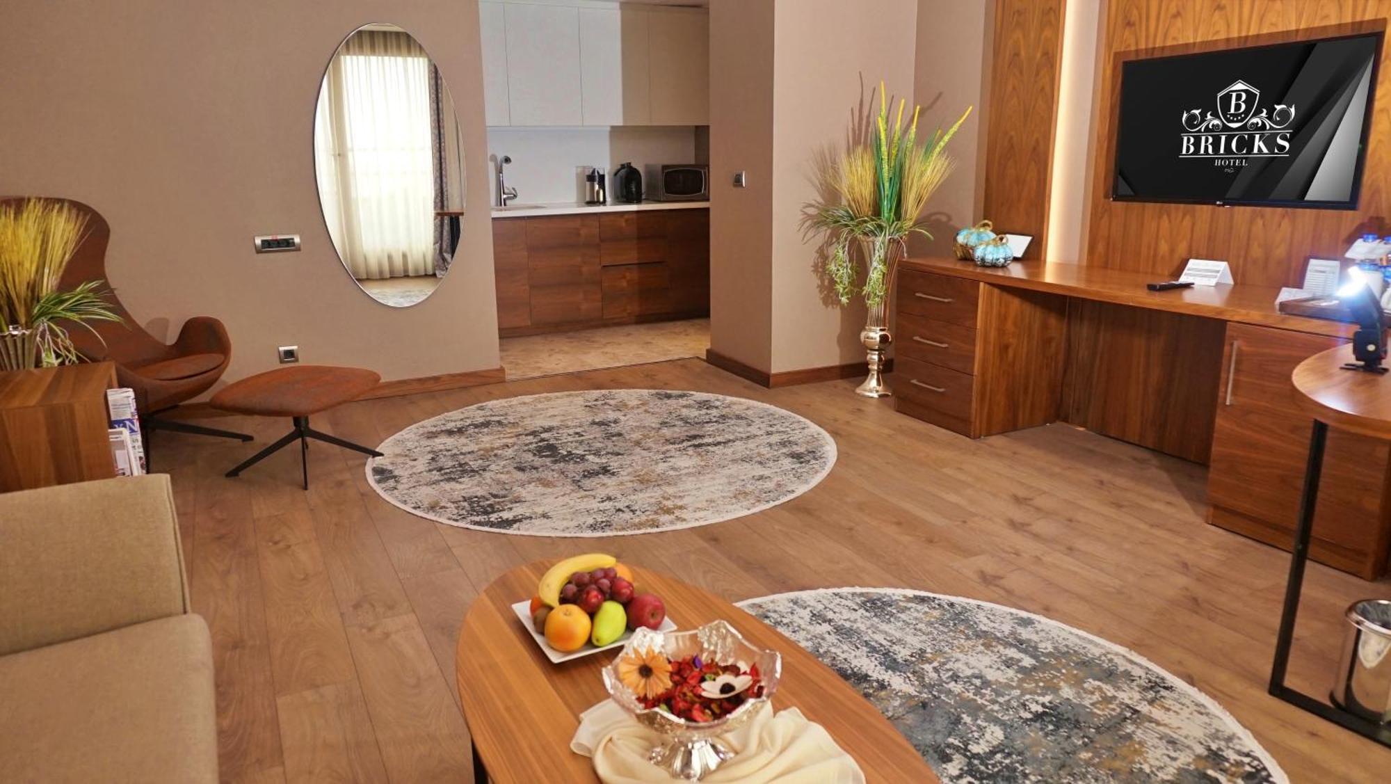 King Suite Airport Transfer