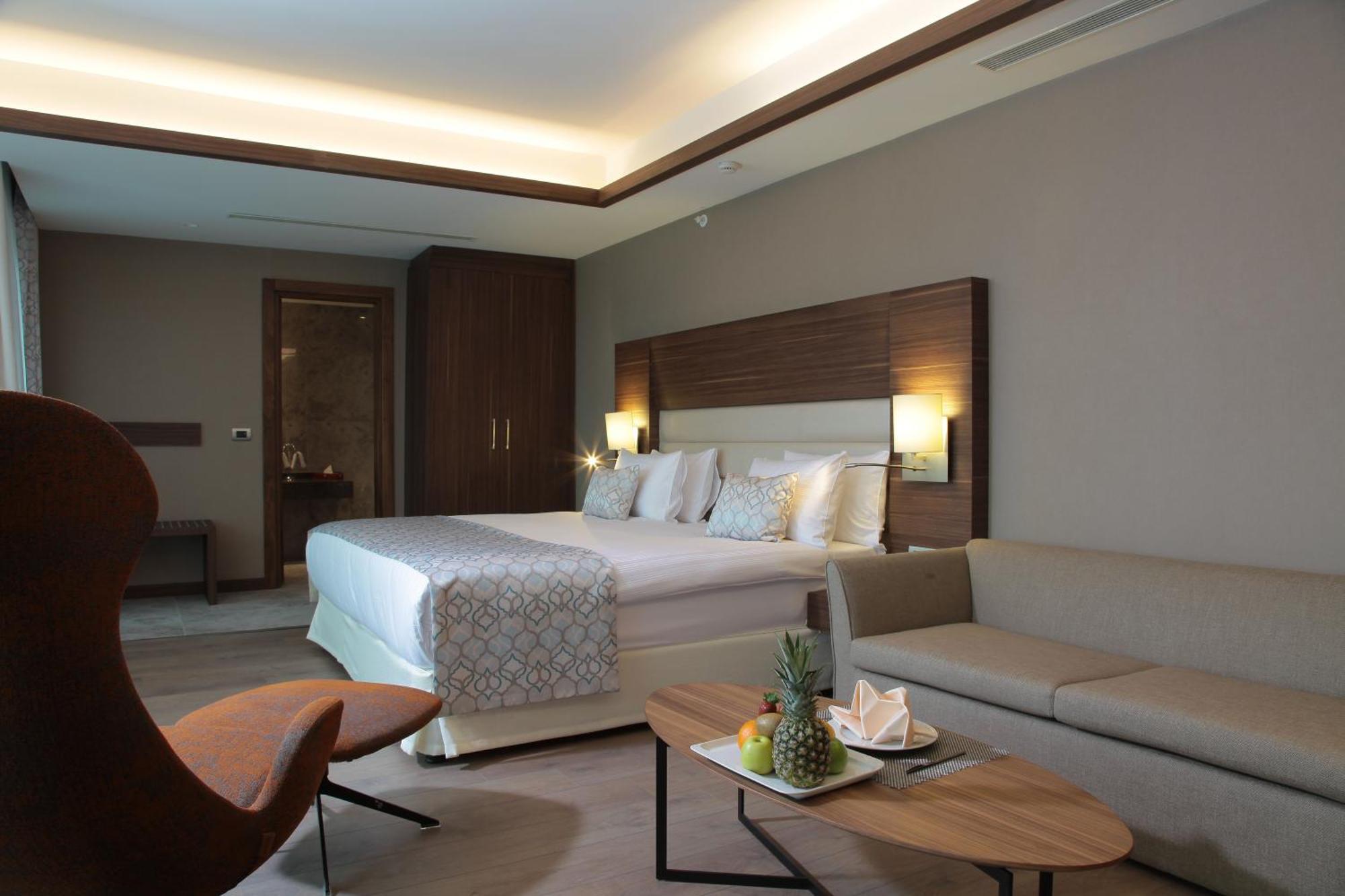 Corner Suite Airport Transfer